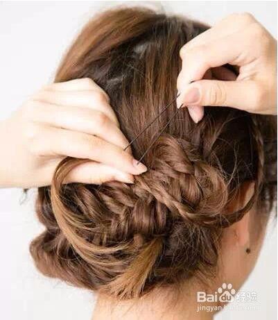 成人扭扭棒盘发教程视频,扭扭棒盘发教程，打造时尚发型新体验