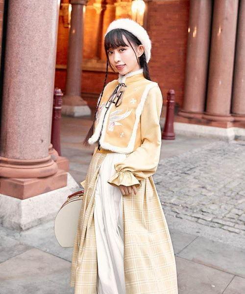 苗族汉服成人女装视频,成人女装之美韵再现